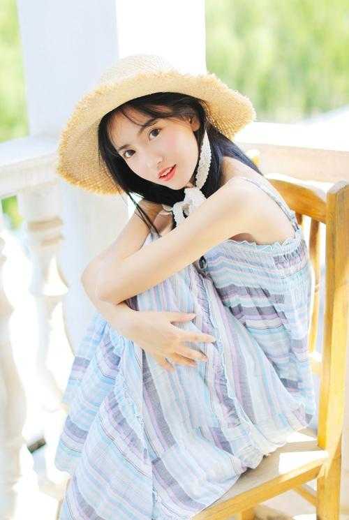 我男的，cos卡芙卡登上美女榜