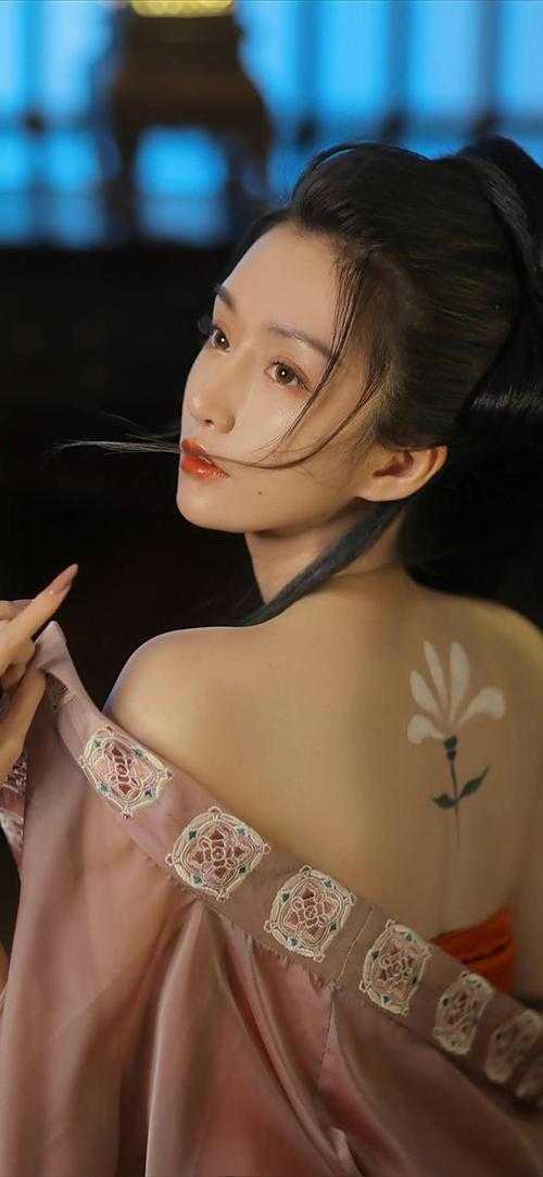 军婚甜蜜蜜：极品炮灰她在七零当娇娇