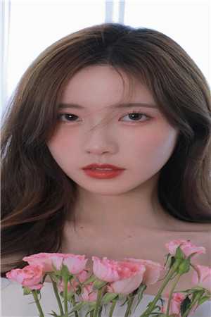 沙雕女配穿书后，成了黑红第一人