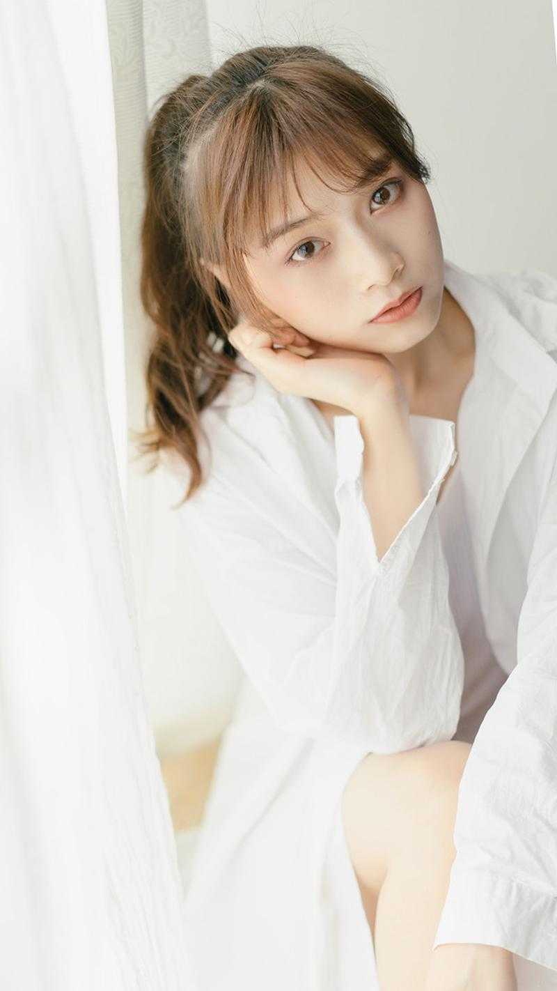 闪婚影帝,娇软甜妻暗中哄