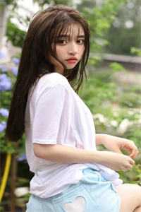 病娇婚配模拟，女帝求我助她怀孕