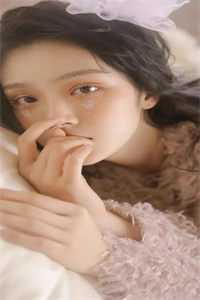 穿书女配被反派一家团宠了