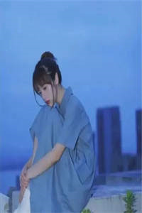 离婚后，我被小鲜肉们围满了