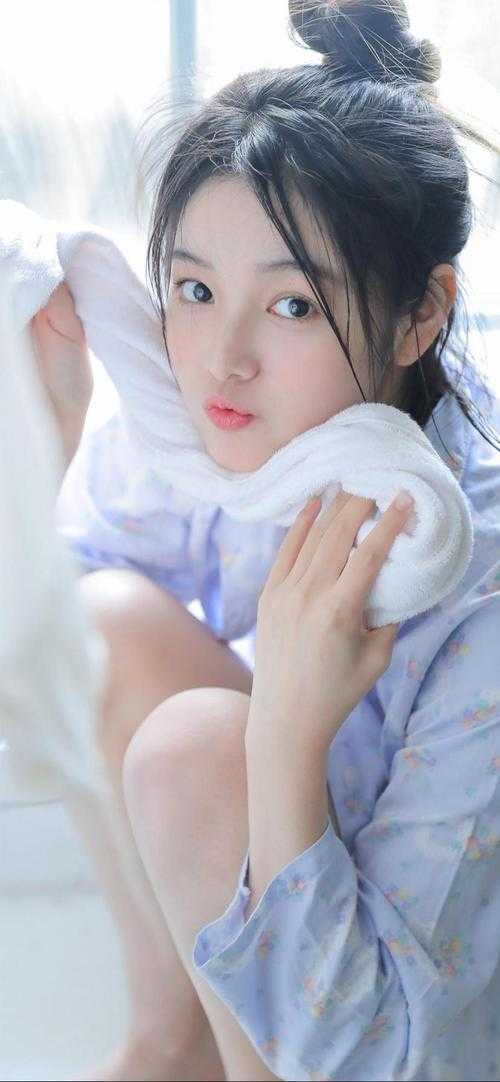 禀告首辅，夫人她又去给你物色美女了