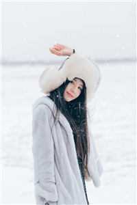 被退婚后，她转身公开婚讯入豪门
