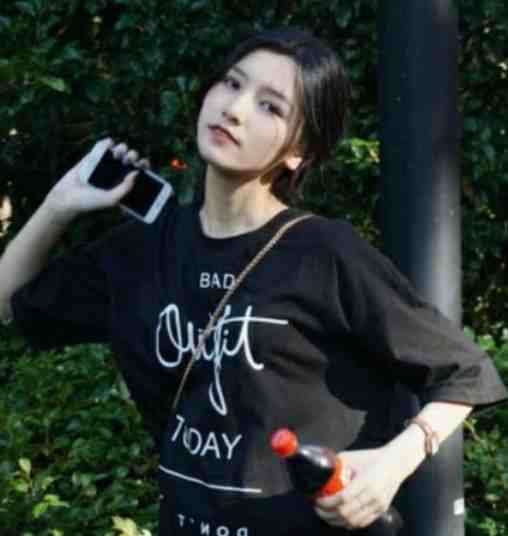 甜蜜七零：穿越女将军医术逆天