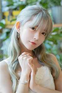 闪婚后，神秘老公竟是万亿总裁
