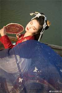 原神：从cos变成芙宁娜本人畅读佳作