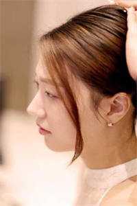 直播钓鱼：撩系美人她稳坐钓鱼台