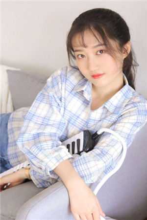 被读心后，糊咖躺平成顶流