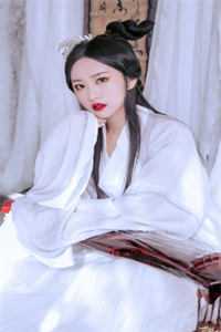 精品推荐一个女人的自我救赎