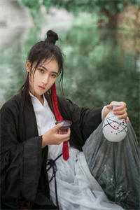精选小说推荐重生后，我把小玩具塞到网红舍友嘴里