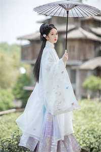 被绿茶养女夺走真千金身份后，我杀疯了苏楠苏意安