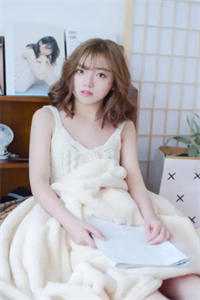 靳浮白姜榕写的小说穷酸孤女竟是真豪门，未婚夫全家追妻火葬场