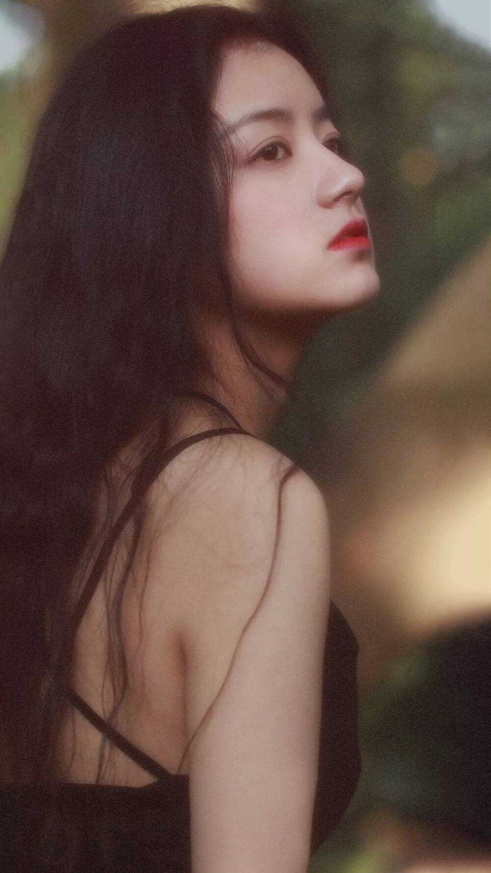 重回八零，厂花踹了模范丈夫果断离婚全文+后续