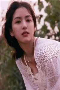 大象发狂踩踏时，女友却抱住了我兄弟小说