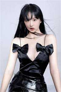 抖音热门的小说妻子特意选在过年时，抢走我父母的老宅阅读
