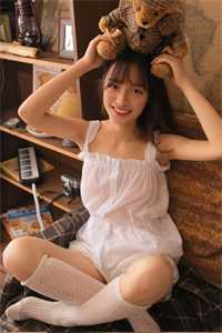 姐姐大出血时，爸爸在陪继母度蜜月翠萍池晚无删减+无广告