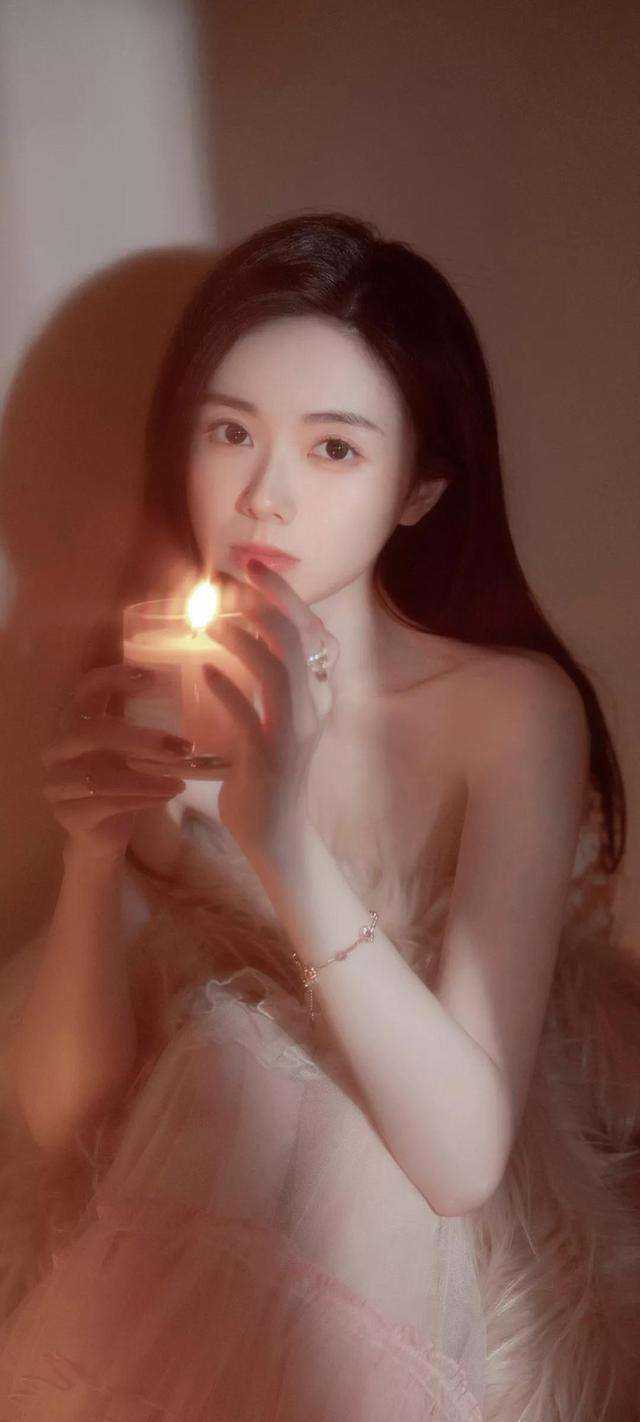 重回七零：我踹了绿茶娶飒爽军花结局
