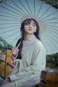 结婚当天,老公青梅带人婚闹把我毁容全新