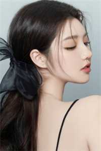 为让白月光拿到冠军，女友将我锁在地下室爽文
