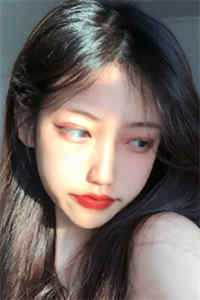 离婚后，选择跟妈妈的弟弟哭惨了畅销