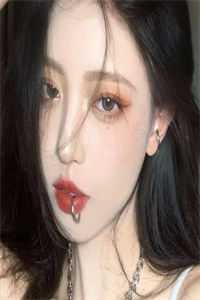 炮灰男配拳打女主，抱恶毒女配回家苏轻语江晚全文