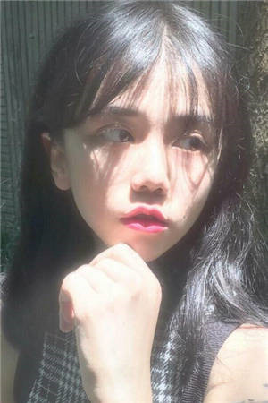 我资助的贫困生让我老公清明节给她假扮男友最后结局