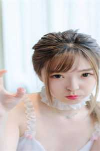 庆功宴上，我的未婚妻当众接受了助理求婚畅读