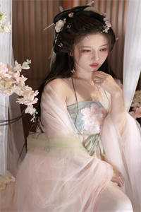 毁容后，未婚夫和闺蜜结婚了好书