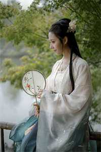 穿越到三十年后，我的爱人和闺蜜结婚了后续