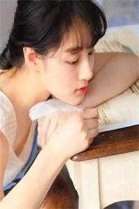 夫君高中状元之日，我却被休卖入青楼全新