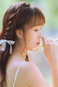 昔日故人去，春色晚来迟全文