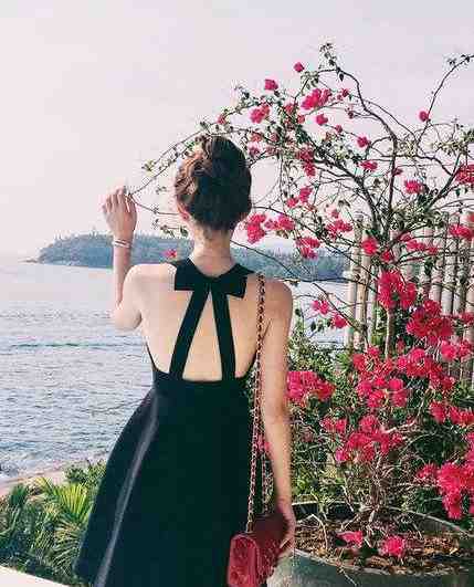 婚礼当天，未婚夫和青梅吻在了一起试读