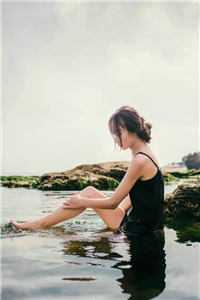 水流花谢，各自随风去贺行轩孟浅浅全文小说