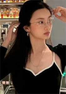 夫君为替表妹出气，拿我私房图在青楼售卖百度贴吧