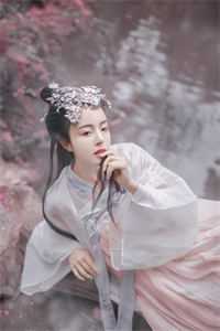夫君将我送到鬼市拍卖，我为自己的初夜点天灯广告