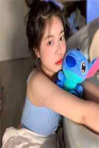 穿书后，我靠弹幕疯狂自救白莲花沈清雅全局