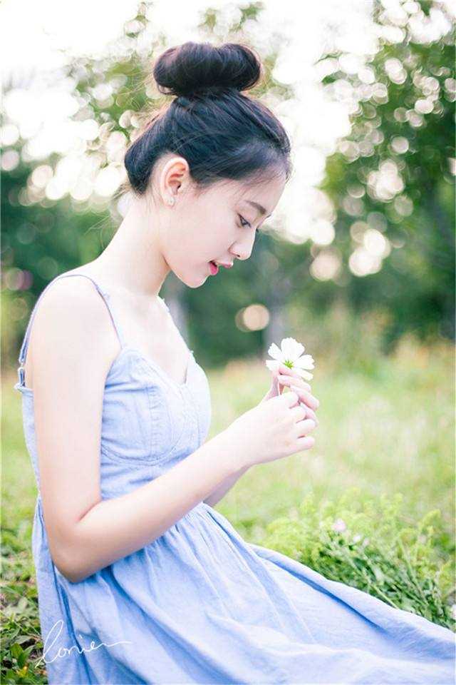 装捞女讨好他，发现他在装阔少剧情