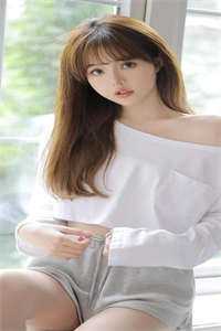 女儿在水里窒息挣扎时，游泳冠军的老公在和白月光选泳裤篇章