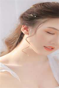 儿子死后三年，夫君挖他凤凰蛊救宠妃异常火爆