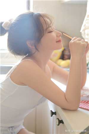 儿子死后三年，夫君挖他凤凰蛊救宠妃异常火爆