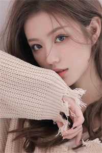 订婚宴上，未婚夫的死对头向我求婚完结+番外