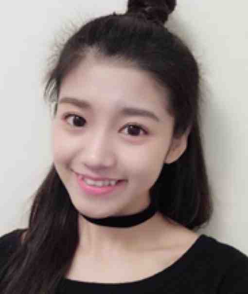 儿童节，妻子把女儿绑上过山车全局