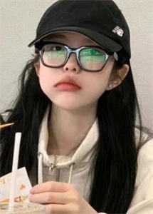 竹马太子爷让百名保镖教我学规矩，我为绝症小叔冲喜后他跪地追妻后续+无弹窗