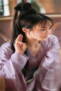重生后，继妹给未婚夫吸蛇毒最新