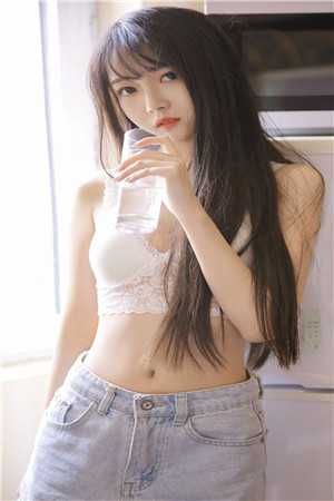 我爹找的童养媳想虐我，没关系我还有九个免费