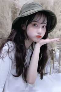 脸盲未婚夫的青梅把我吊在窗外后，我转头嫁给外国富豪最后结局
