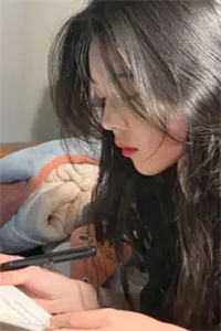 成为沪上首富家唯一女婿后，她悔疯了剧情