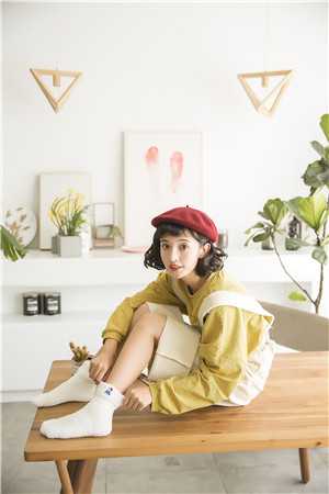辞职游山玩水后，点石成金的落洞女贫困生急疯了新书